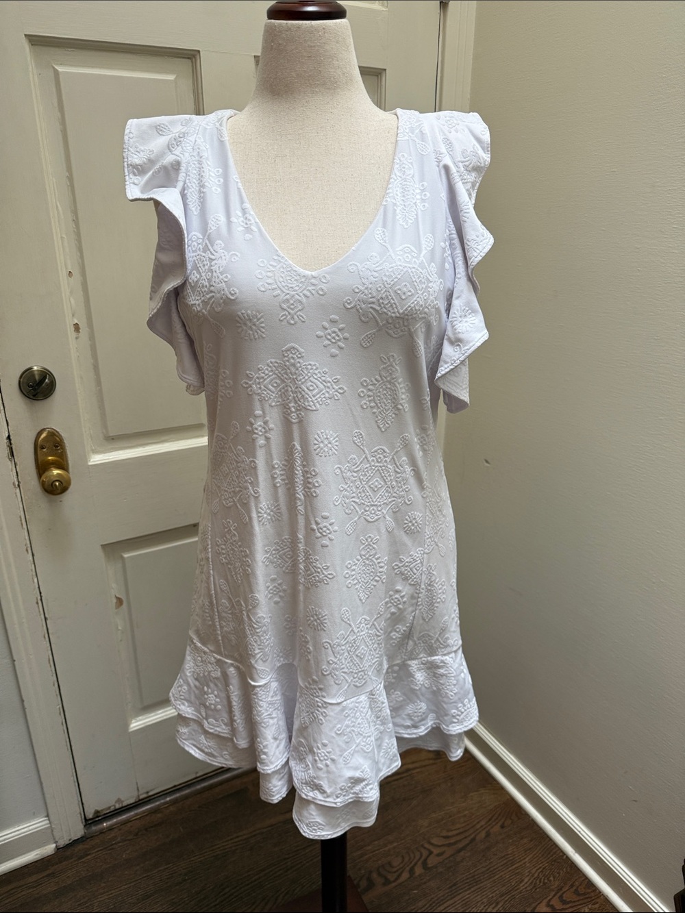 Lilly Pulitzer White Ruffle Hem luxletic athletic dress with built in bra